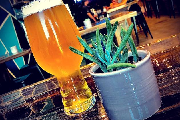 411 Broadway Ales & Spirits