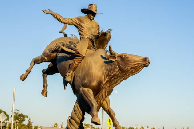 Clovis Rodeo Statue