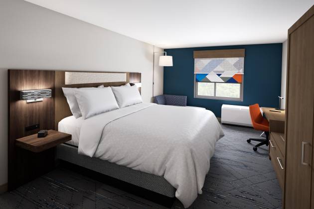 Holiday Inn Express & Suites Fresno Airport