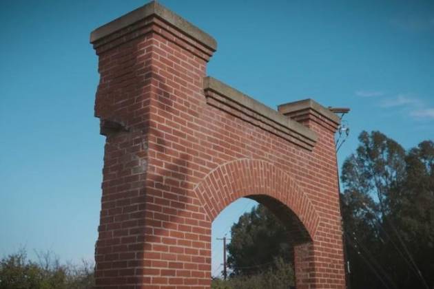 historic garfield school arch