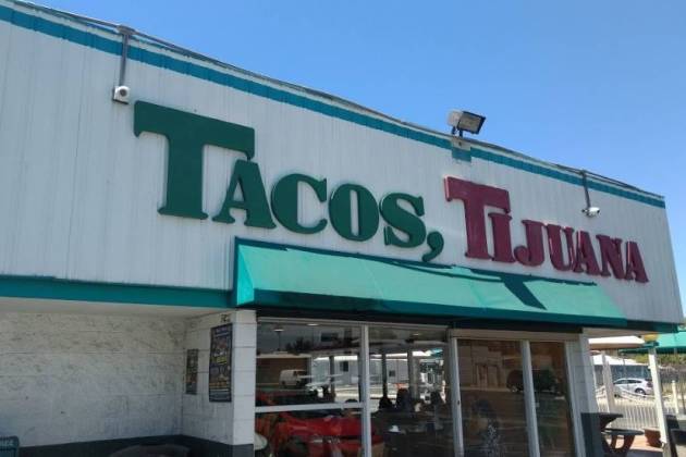 tacos tijuana store front