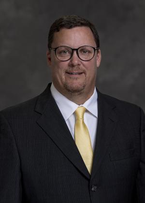 Craig Howard (headshot)