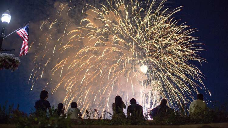 6 Places to See Fireworks in Indy