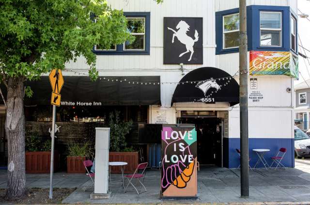 White Horse Bar