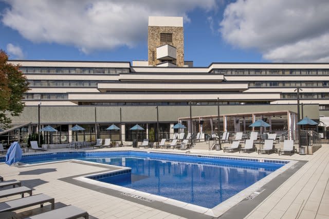 the pool at griffin gate