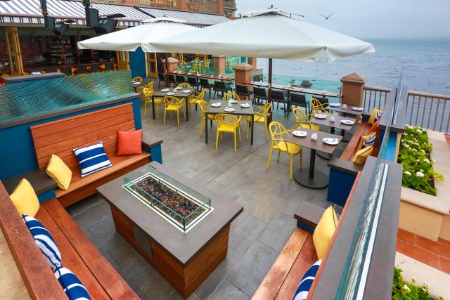 Schooner's at Monterye Plaza