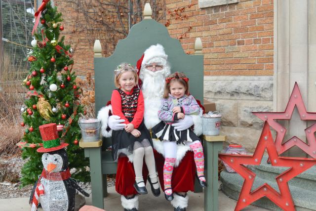 Racine Zoo Photos with Santa