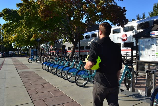 Redwood_City_Caltrain