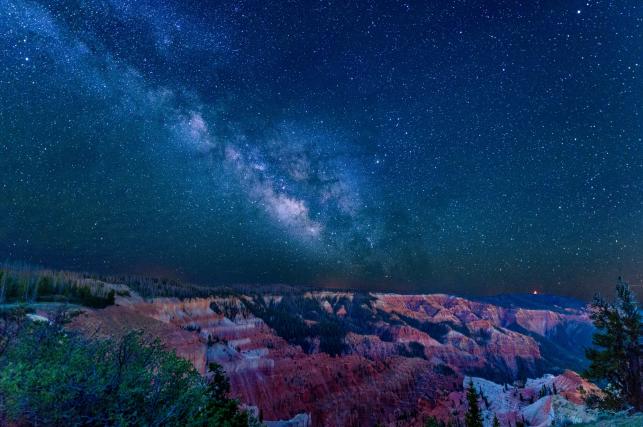 Starry night sky in Cedar Breaks National Monument