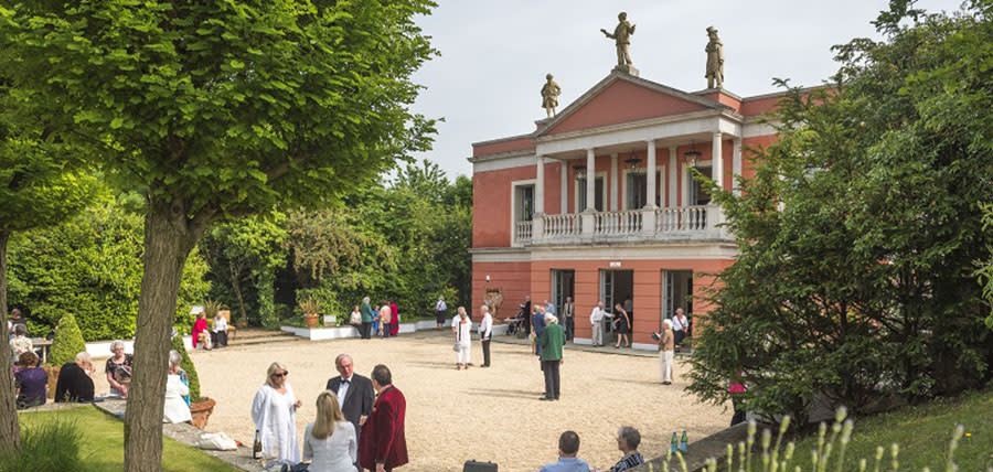 Longborough Festival Opera (photo Matthew Williams-Ellis)