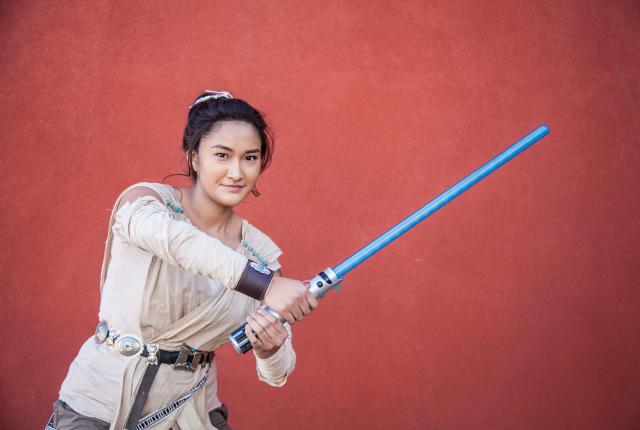 Dezbah Evans cosplaying as Rey at the Indigenous Comic Con
