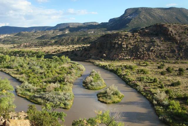 The Río Chama creates a lushness in the Abiquiú Valley, New Mexico Magazine