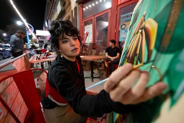 Don't miss the Albuquerquer Artwalk on the first Friday of each month.