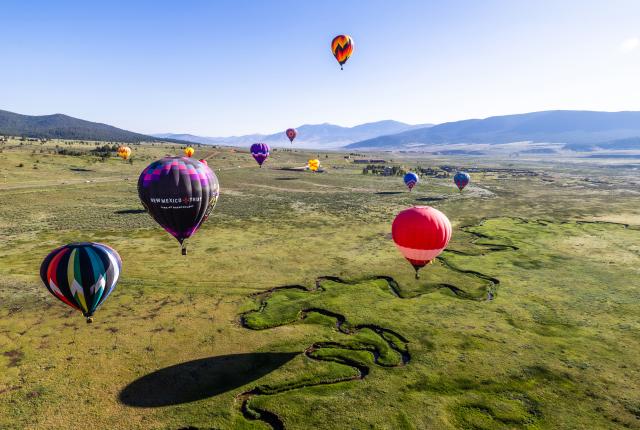 Father’s Day weekend, Angel Fire welcomes more than 30 hot-air balloons to soar over the village and scenic Moreno Valley.