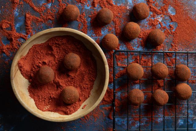 Ek.Chuah chocolate ganache truffles.