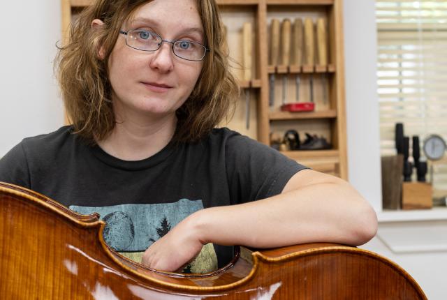 luthier violin near me