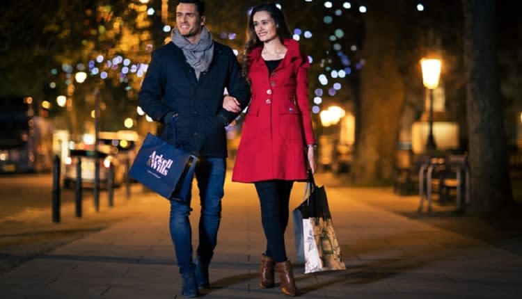 Christmas shopping in Cheltenham