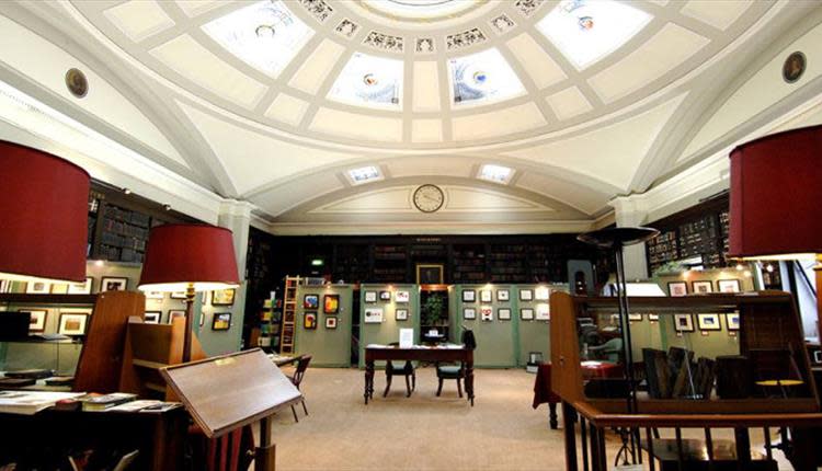 Murder in the Library: Author Catherine Fox talks about a story set in Manchester's Portico 