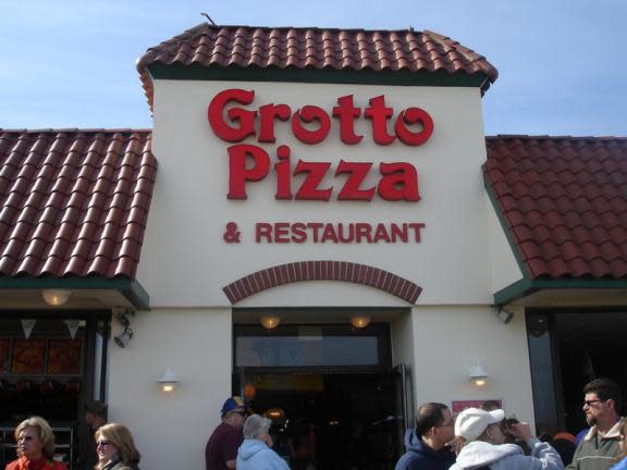 Grotto Pizza Photo