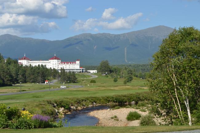 Omni Mount Washington Hotel (exterior, spring/summer)