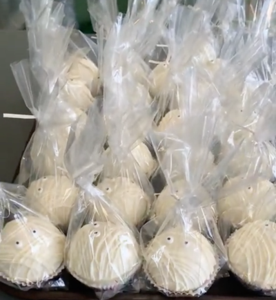 hot cocoa bomb shaped like ghosts