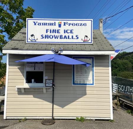 Yummi Freeze Snowball Stand