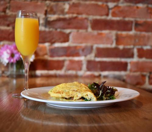 Mimosa and omelet from Red Yeti during brunch