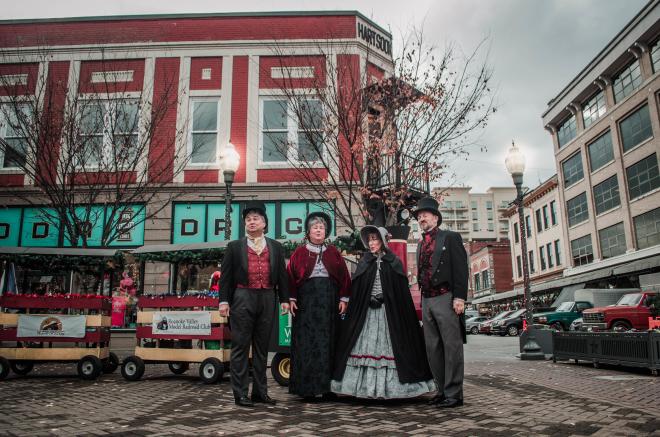 Dickens of a Christmas - Carolers Singing