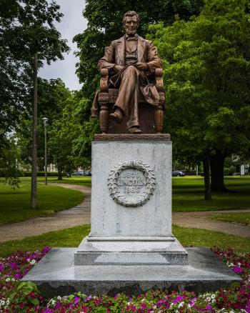 Lincoln Statue at Library Park