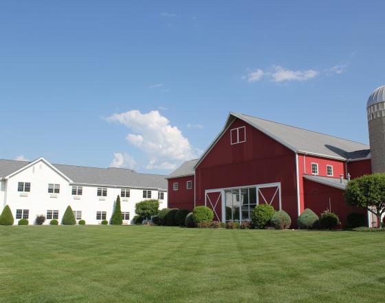 FARMSTEAD INN & CONFERENCE CENTER SHIPSHEWANA