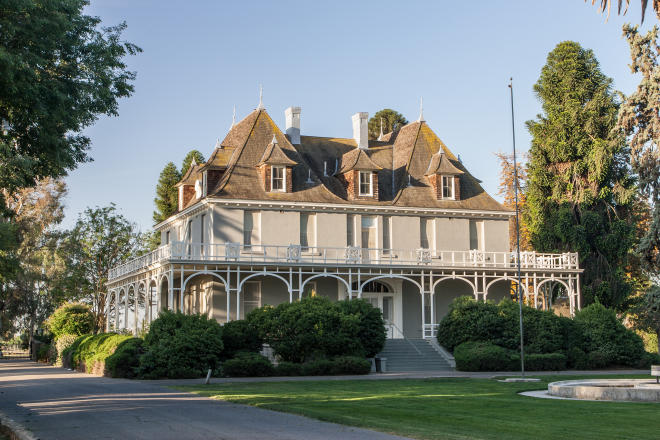 Kearney Mansion