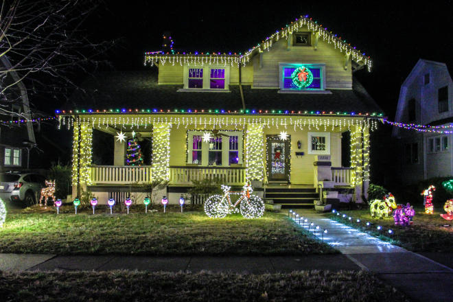 Grandin Village - Christmas Lights