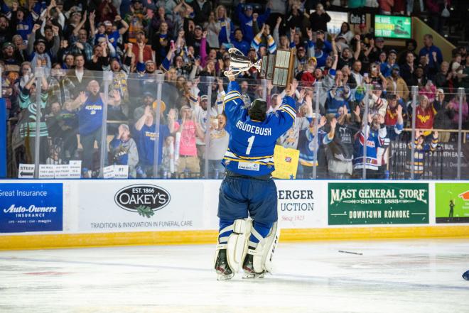 Roanoke Rail Yard Dawgs Hockey - Champions