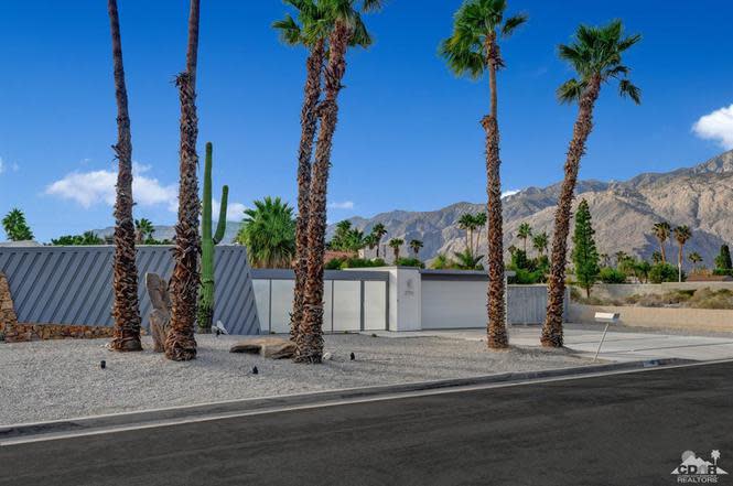 Hugh Kaptur Gillian Residence