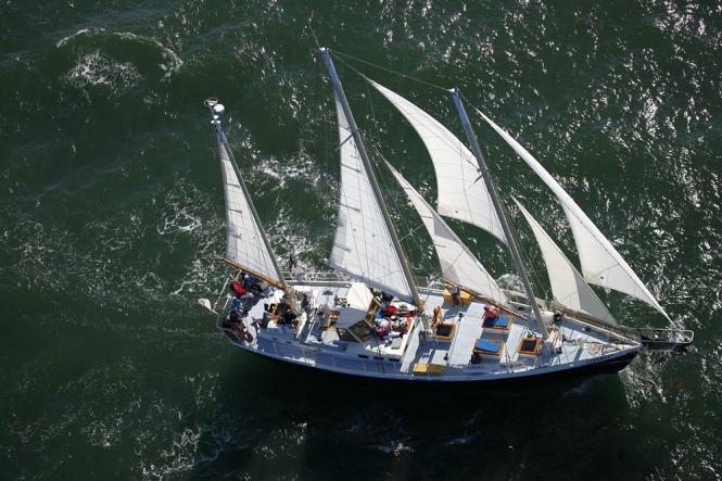 The Liberte Schooner sails in Annapolis.