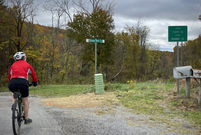 Starting down Sugar Run and entering Floyd County