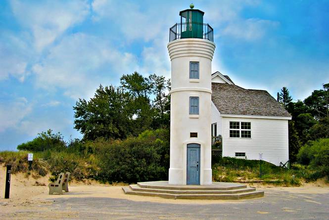 Robert Manning Memorial Lighthouse