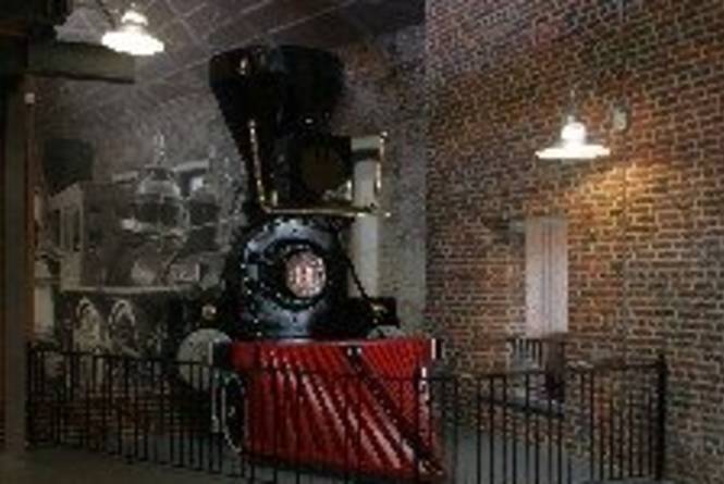 whistlestopsteamweb1.jpg