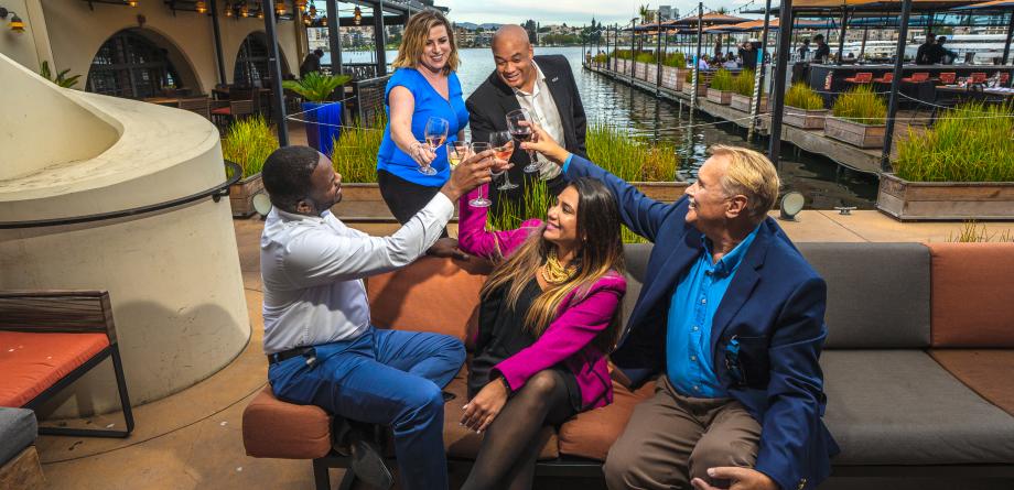 Meeting Planner Group Lake Chalet cheers