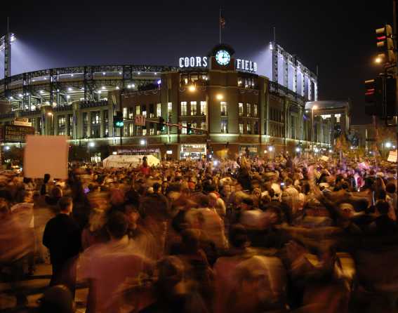 coors-field-colorado-rockies-night