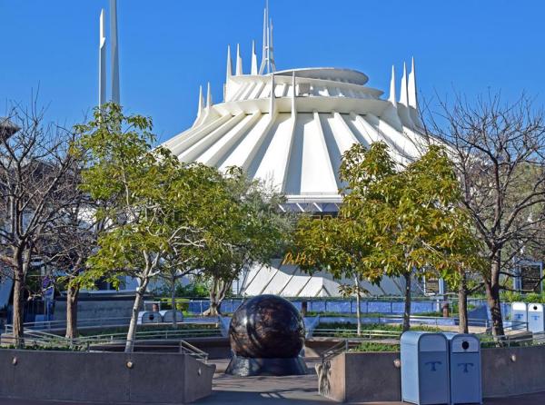 Space Mountain at Disneyland Park