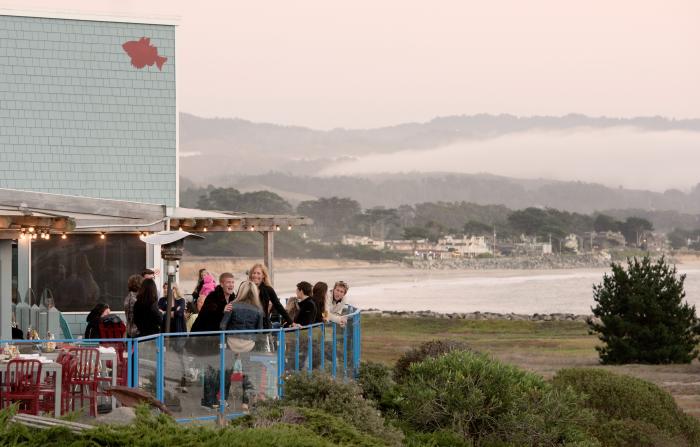 Group_at_Sams_Chowder_House_HalfMoonBay_SanMateoCounty_SiliconValley