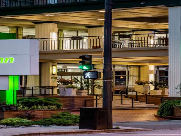 Holiday Inn Hotel and Suites Downtown Vancouver