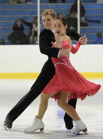 Anna Pettersson an TJ Carey Ice Skating