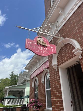 Peppermint Saloon