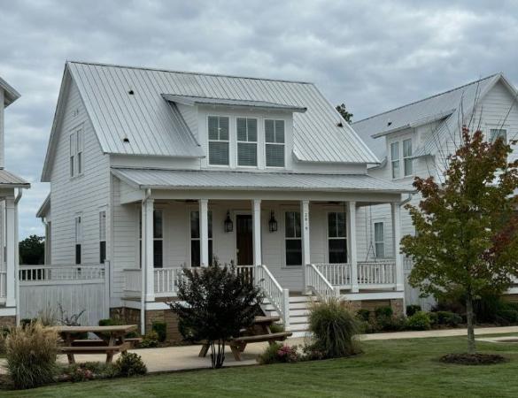 The Porches provides a quaint rental just outside Fort Smith, Arkansas.