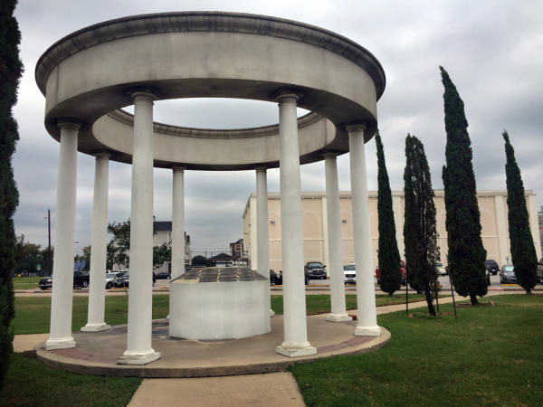 Italian American Society Piazza