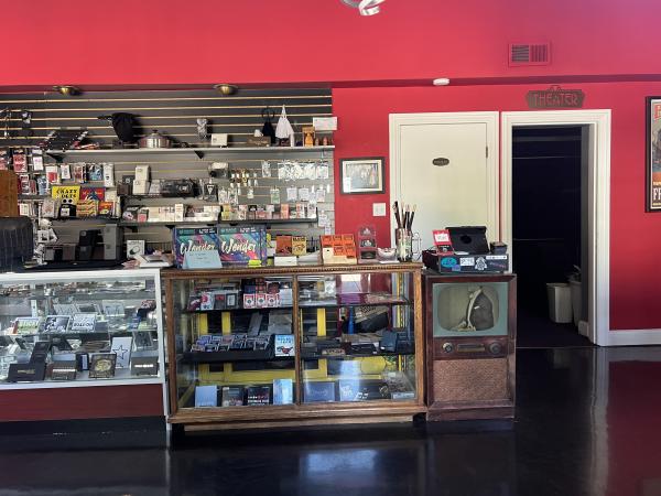 Karyn Locke - J&B Magic Shop