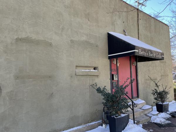 Betty's Bar exterior