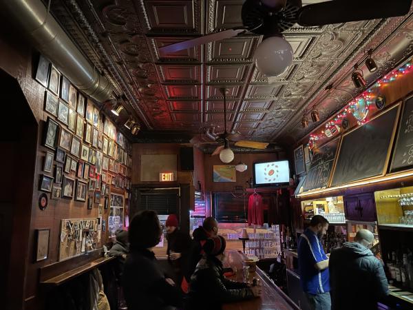 Dick's Den interior